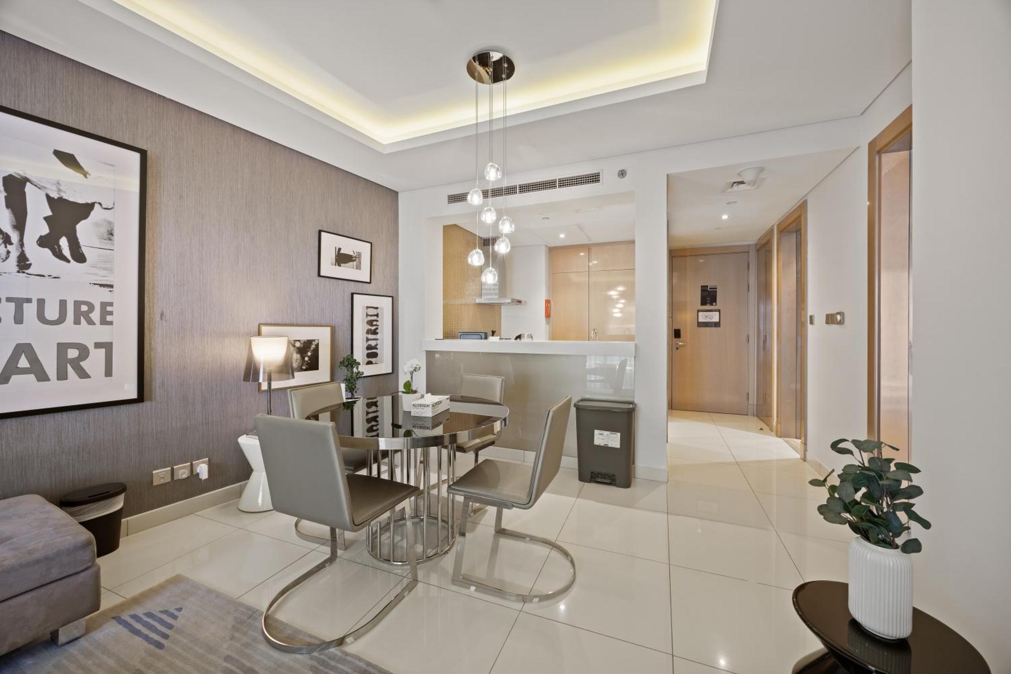Elite Escapes - Glamorous 1br Damac Paramount B Apartment *